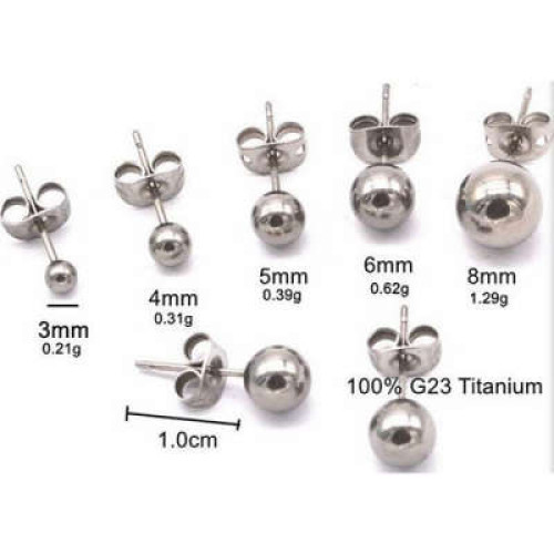 Titanium Oorbel met bal.